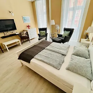 Academy - Elegant Place Next To The Parliament Appartamento Budapest
