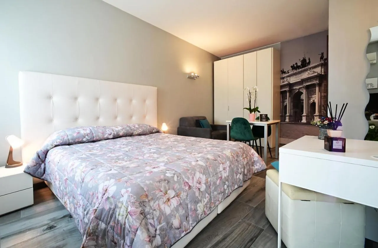 Apartment Holiday Homes Aparthotel Milano Italy