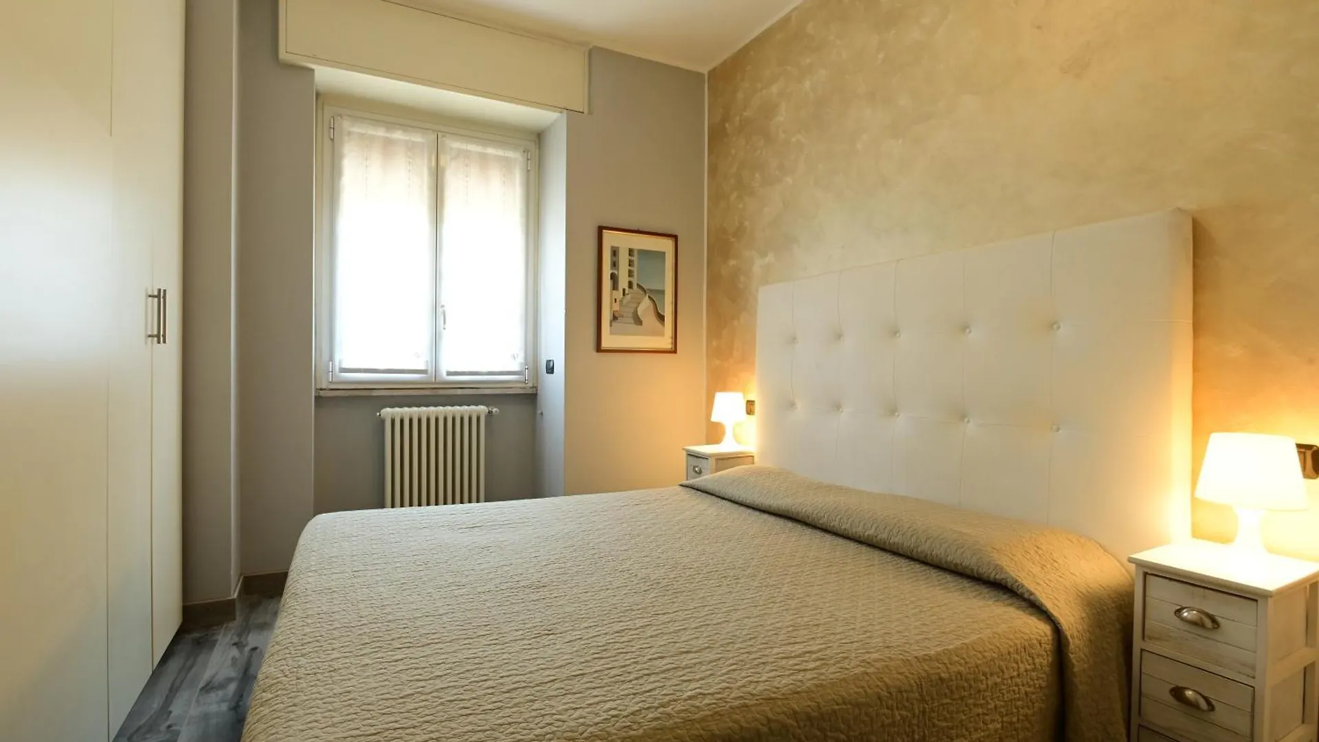 Apartment Holiday Homes Aparthotel Milano Italy